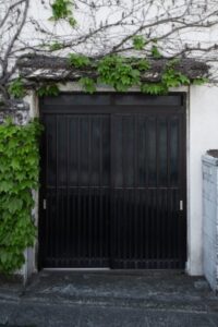 An image of a fully secured metal gate